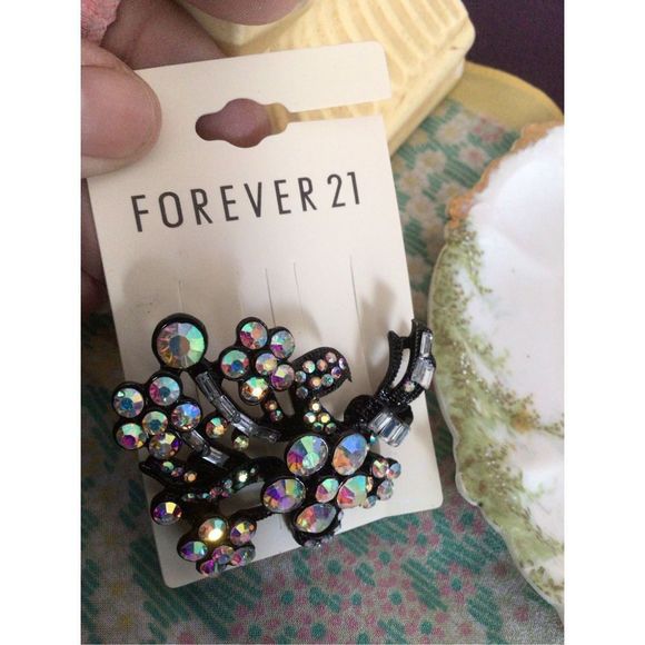 NWT Forever 21 Pin Brooch Iridescent Rhinestone Flower Bundle - Picture 8 of 14